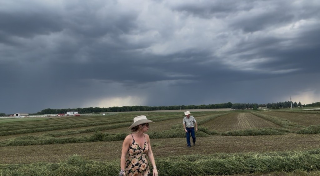 Split Skies:  The storm&nbsp;side